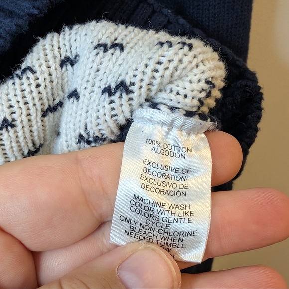 Dockers Men's Medium Knit Navy White Snowflake Winter Sweater Christmas Office - Picture 7 of 9